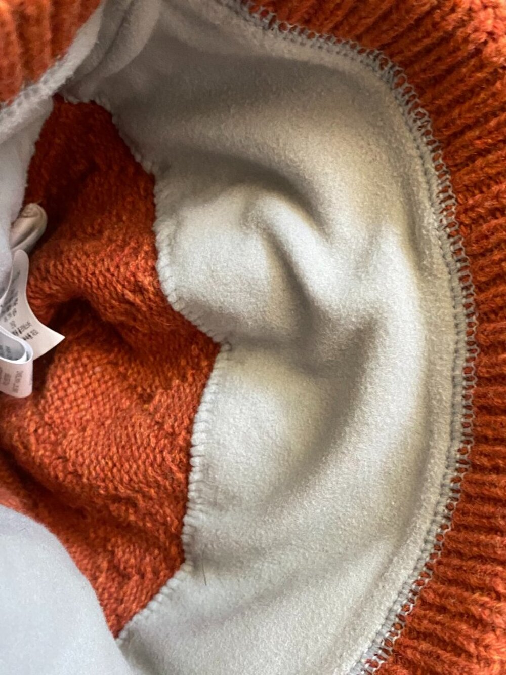 Patagonia Women's Diamond Cable Fleece Lined Beanie - Rust - One Size - Picture 3 of 3